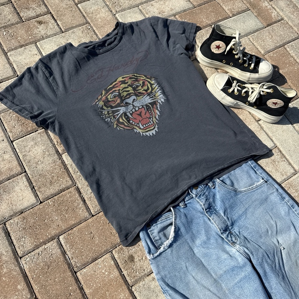 Vintage Y2K Ed Hardy “Love Kills Slowly” Graphic T-Shirt Size M